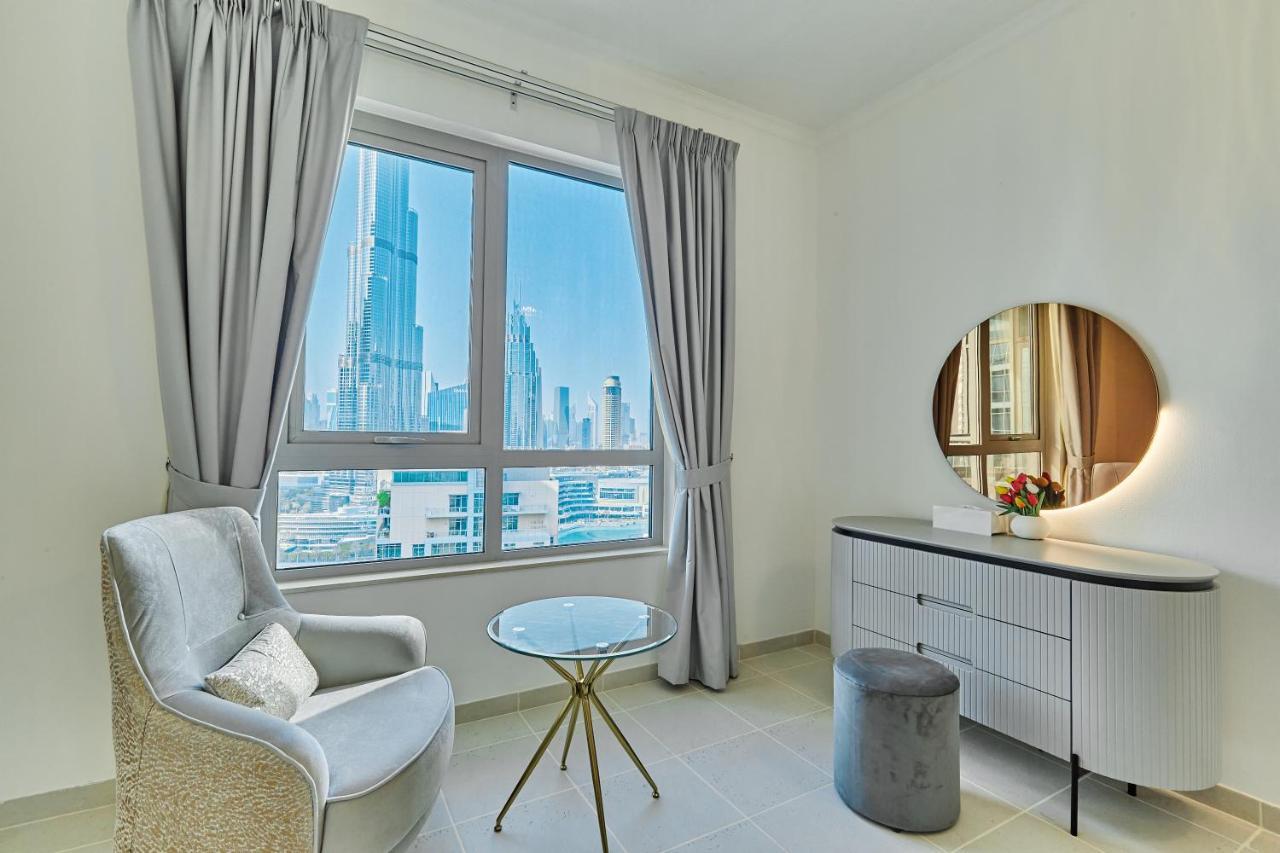 Burj Khalifa Front View & Fountain View Island Paradise 2Br Luxury Apartment Burj Residences Golden Homes Dubai Exterior foto